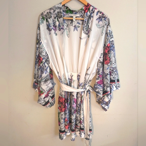Soma Floral Satin Robe Size S/M - Picture 2 of 5
